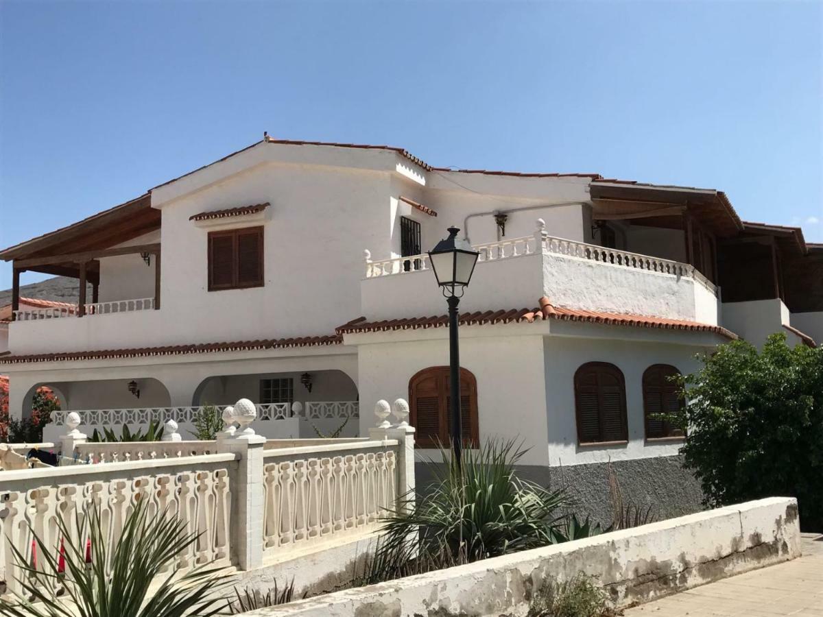 La Palmera1 Casa Al Primer Piso Con 2 Dormitorios - Two Bedroom House On The First Floor --- La Palmera 2 Casa En Planta Baja Con 1 Dormitorio, One Bedroom House On The Ground Floor Agaete  Buitenkant foto